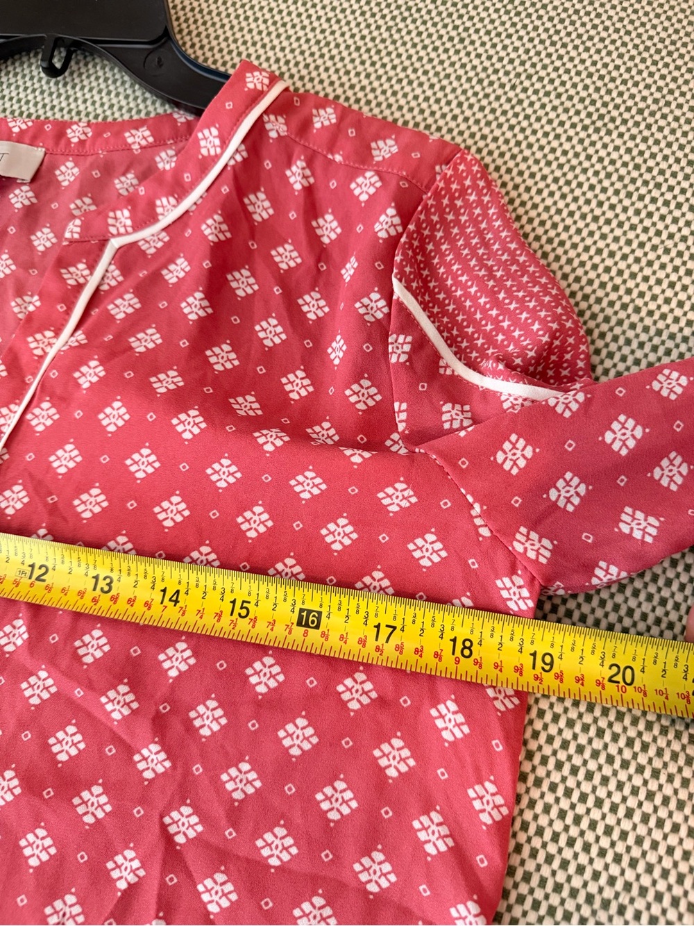 LOFT Dark Pink Floral Split-Neck Long Sleeve Blouse Size S EUC #131 - Picture 6 of 14